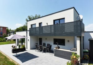 Sonniger Neubau mit Alu Design Merida Balkon