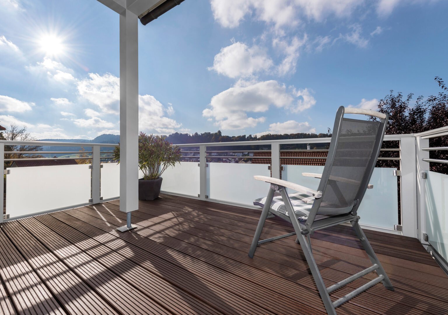 Prachtvoller Ausblick mit Alu Design Casa Linea Balkon