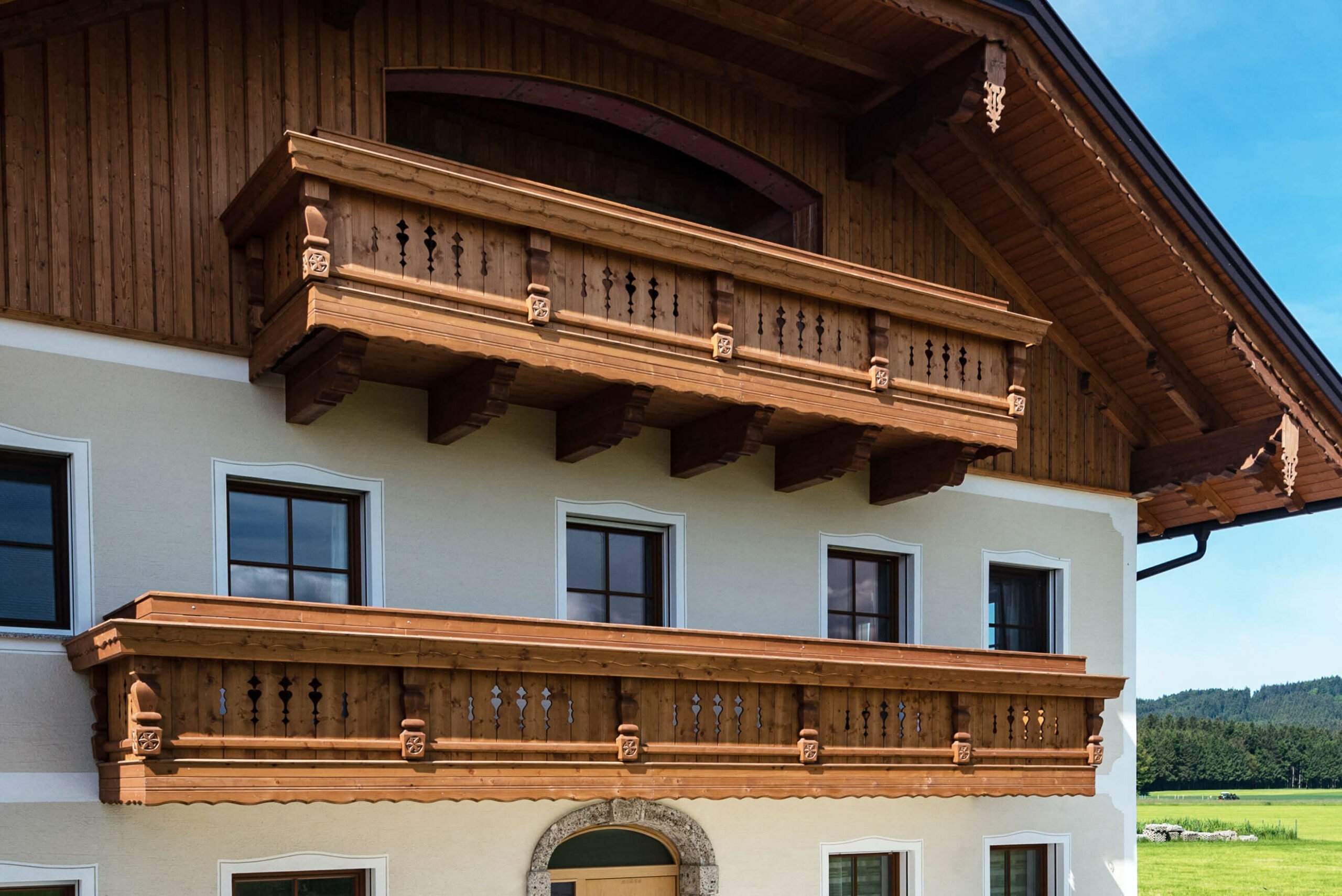 Balkongeländer aus Holz » Holzbalkon Leeb Balkone