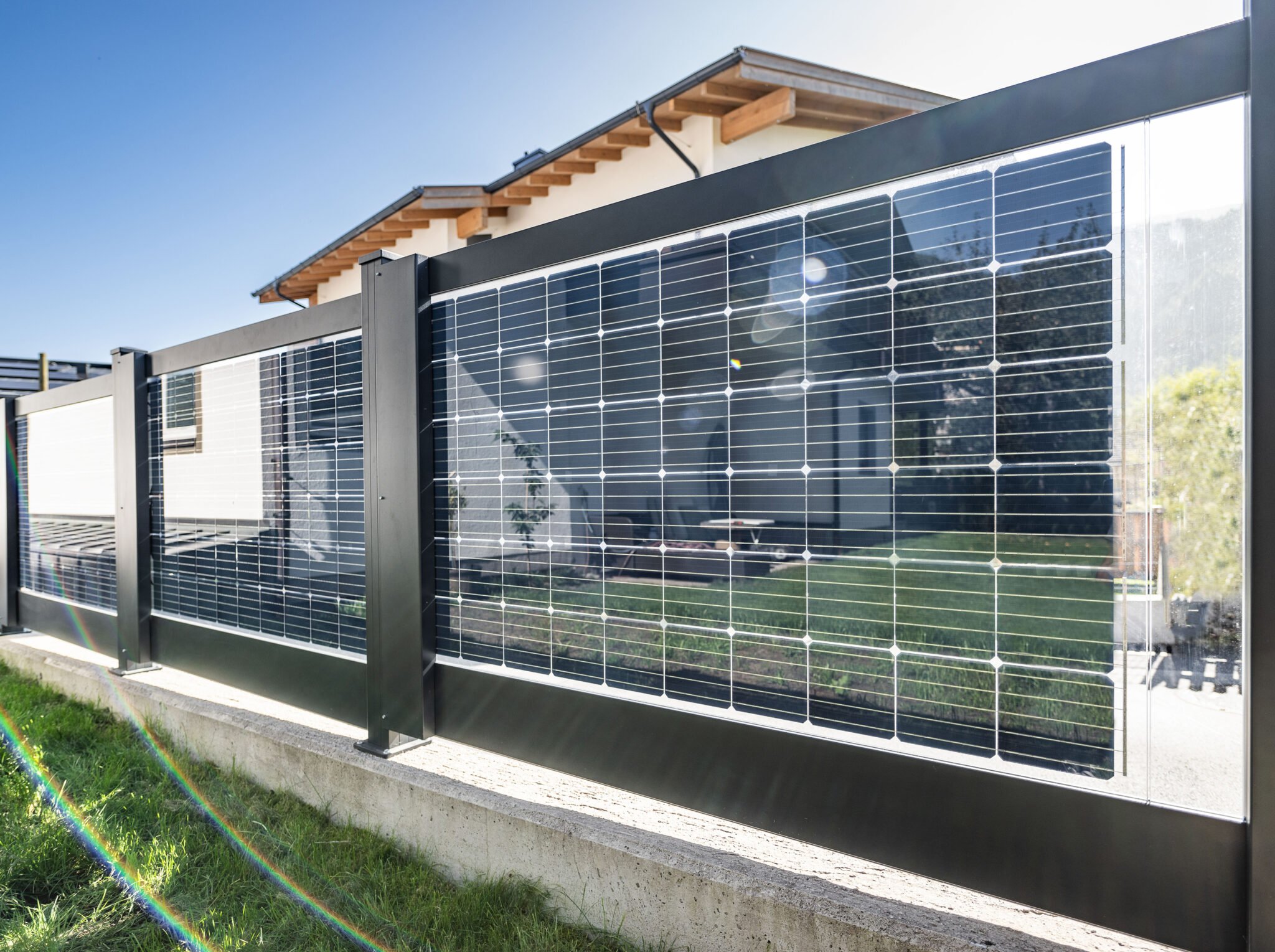 Solar Zaun » Aluzaun mit PVModulen Leeb Balkone