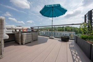 anbaubalkon mit stuetzen alubodengreywood